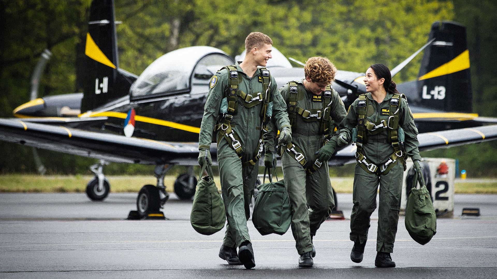 オランダ空軍全面協力！ 注目のイケメン俳優が訓練生を演じる、本格スカイ・アクションドラマ『ハイ・フライヤーズ』