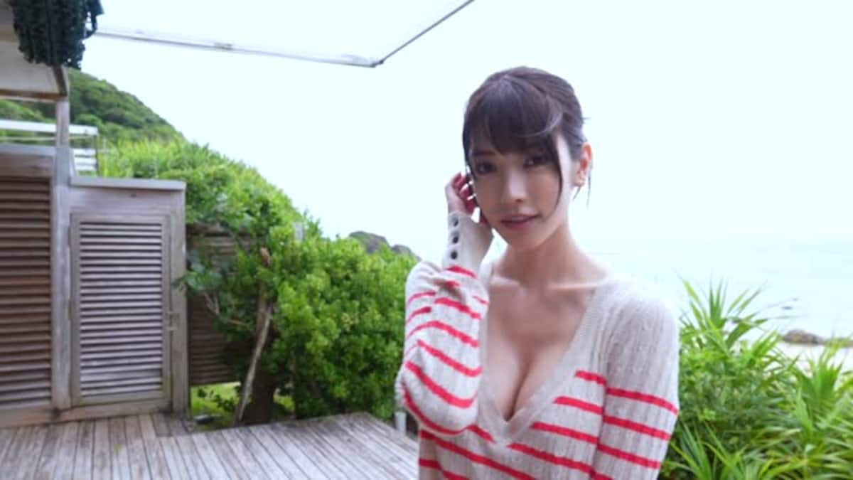 Karen3 奄美の海で微笑んで・楓カレン